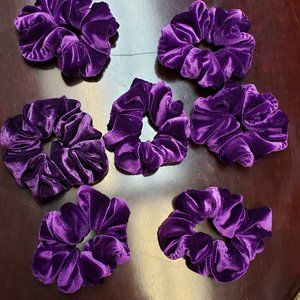 Scrunchies and headwraps